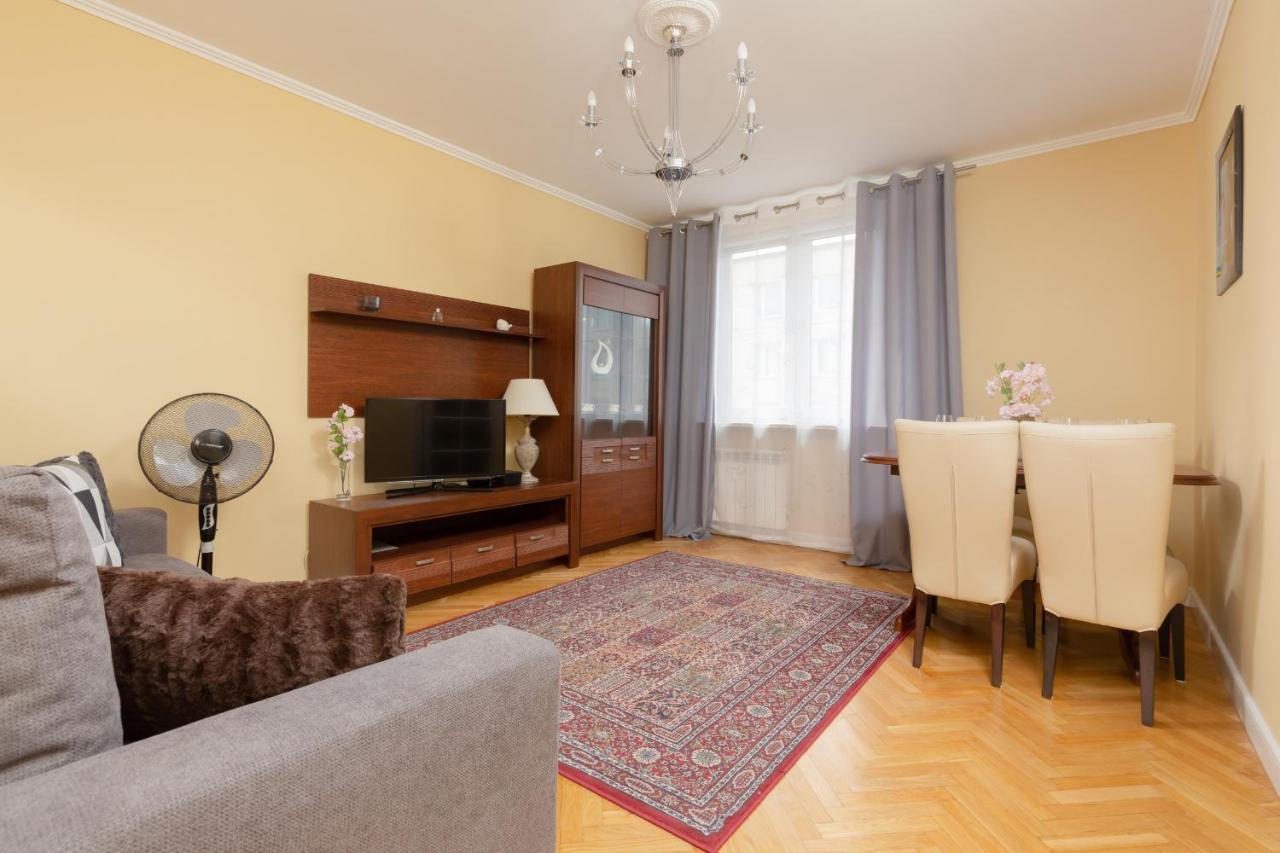 Miodowa Apartment Krasinski Garden Warsaw By Noclegi Renters Esterno foto