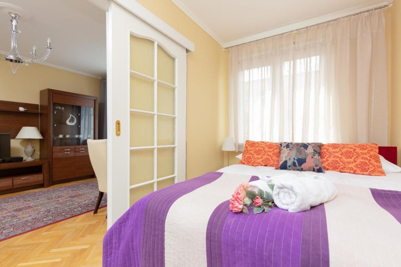 Miodowa Apartment Krasinski Garden Warsaw By Noclegi Renters Esterno foto