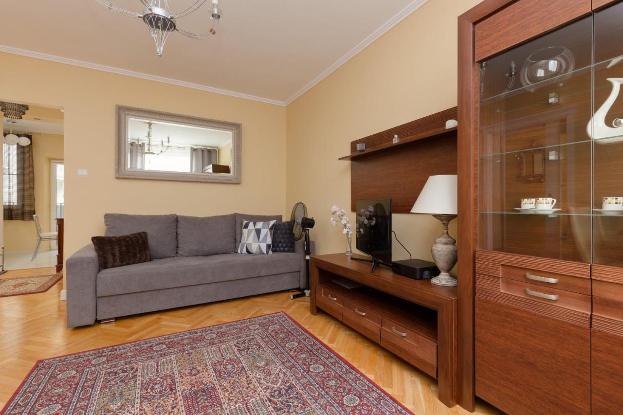 Miodowa Apartment Krasinski Garden Warsaw By Noclegi Renters Esterno foto