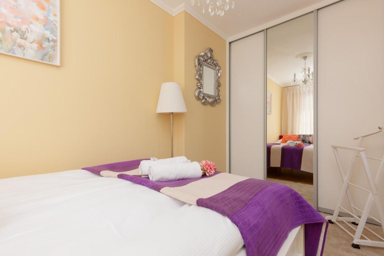 Miodowa Apartment Krasinski Garden Warsaw By Noclegi Renters Esterno foto