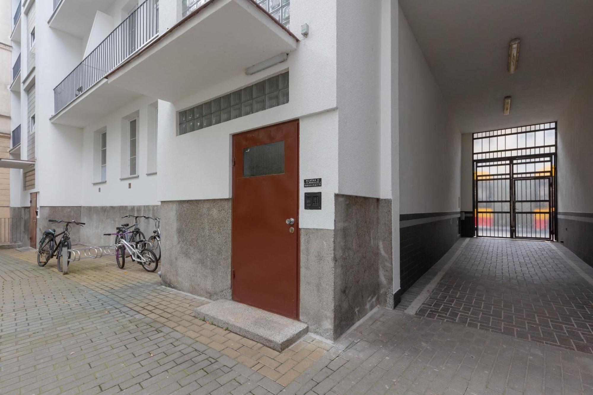 Miodowa Apartment Krasinski Garden Warsaw By Noclegi Renters Esterno foto
