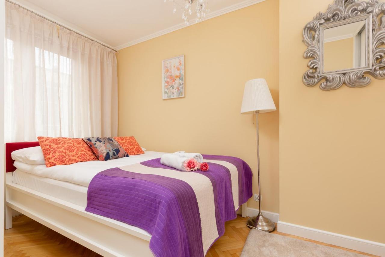 Miodowa Apartment Krasinski Garden Warsaw By Noclegi Renters Esterno foto